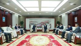 周育先會(huì)見霍尼韋爾全球董事長兼首席執(zhí)行官柯偉茂一行